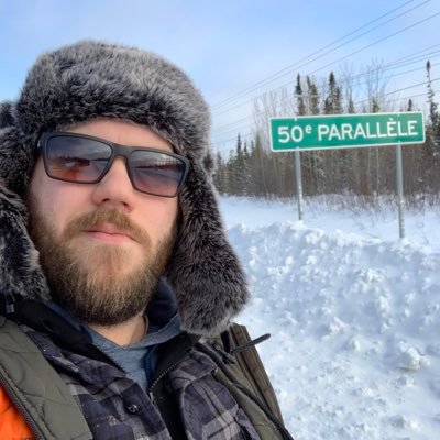La famille et la patrie ⚜️ Papa et conjoint à temps plein ❤️, Tech entrepreneur de formation 🚀📊 et Coureur de bois par passion 🏃🏼♂️🌲❄️