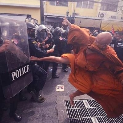 MadMonkofPunk's profile picture. Walking the desolated South West side of the Second City. Eats Pizza (no deep dish) and Tacos. Beer, Cigar, and Tobacco Pipe enthusiast. Proud Veteran.