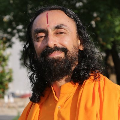 Global Spiritual leader. Authority on Mind Management. IIT & IIM alumnus. Thought leader. Best selling author. Bhakti Saint. Founder - https://t.co/Q8MtVJkJyt https://t.co/e79BcDhrV9