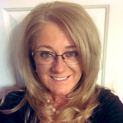 AngelaBreitk's profile picture.
