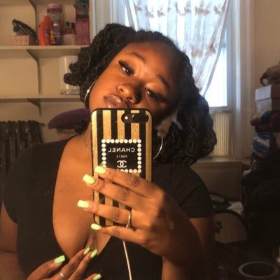 caribbeantingz's profile picture. 🇬🇾