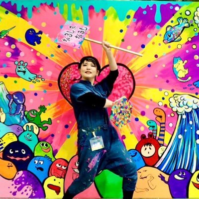 なるしまなるしです。自称作家。描いたり作ったりしてます。ライブペイントもします。SUZURI(スズリ)https://t.co/Gom5WVUShv LINEスタンプhttps://t.co/MD2tjnDdGP