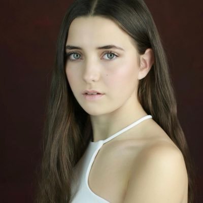 AshtenBurgess's profile picture. actress | singer | dancer | model ✨ Age:18 Bird College 🕊️ Instagram: @ashtenroseburgess 🤍