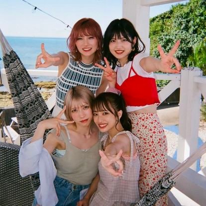 関西地方に住んでます。
ゆうなぁもぎおんと岡田莉奈ちゃんと大西桃香ちゃんと大島優子さん宮澤佐江ちゃんと山本彩ちゃん推し✨
関西地方の友達がほしいです！😄
AKB48とコブクロが好きです✨