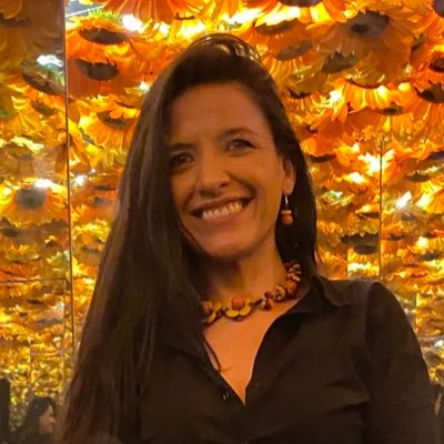 GYRivadeneira's profile picture. Magíster en Comunicación Estratégica. Periodismo/prensa escrita: político, 16 años; investigación, 2 años. Ahora, comunicación institucional. Montañera feliz.