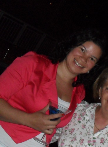 Economista, casada, 40 anos, mãe da Ane