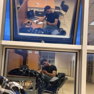 umuuttur's profile picture. 