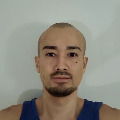 ■NYを拠点にDJ活動(歴14年)
■剣道の世界大会で優勝するためにトレーニング中
■嫁はGoogleで働く台湾人