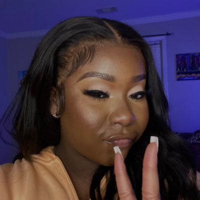 r_ennelll's profile picture. gsu alumna  || 🇻🇮