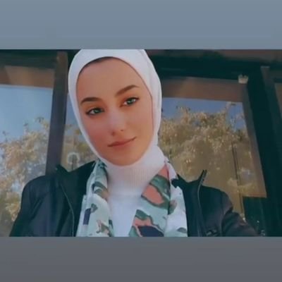 وإن كان لا بُدَّ من فَرَحٍ فليكن خفيفاً على القلب والخاصرةْ 🌸
Pharm.D || JUST (3/6)👩🏻⚕️
Unstoppable💫