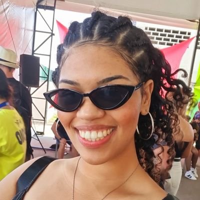 Eu só xingo na internet, não se preocupe com minha educação