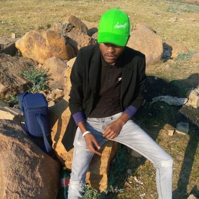 flak3hree's profile picture. versatile personality..Gemini with the sign A man with potential