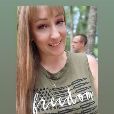 Conservative 🐘 Catholic ✝️ full-time Mom & Wife💗