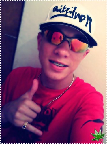 a vida me ensinou a nunca desistir, nem ganhar e nem perder mas procurar evoluir                                        msn: felipi_nh@hotmail.com
