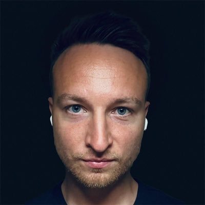 mulllertomas's profile picture. Digital Visual Designer.