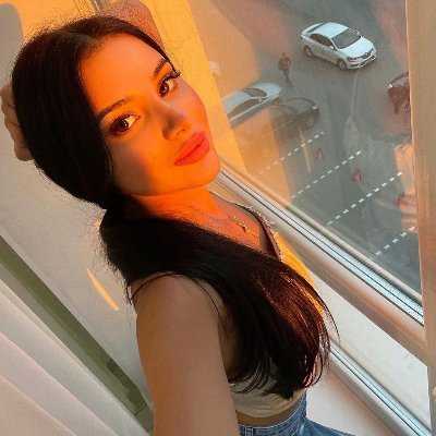 19890605_cindy's profile picture. God will not disappoint a girl who loves to laugh.