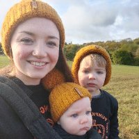 Laura (@tinycottonsocks) 's Twitter Profile