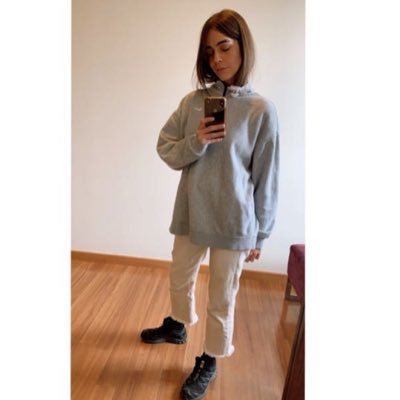 anavl_'s profile picture. 