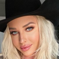 Rose (@rosethen73) 's Twitter Profile