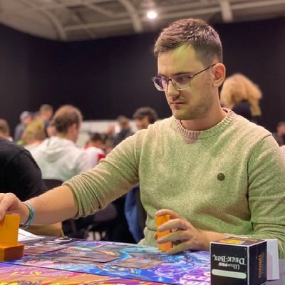 Economista. Máster en Finanzas. Magic: The Gathering Player.
Seven times PT Competitor! 💪
Two time Top4 Grand Prix player playing Storm! ^^