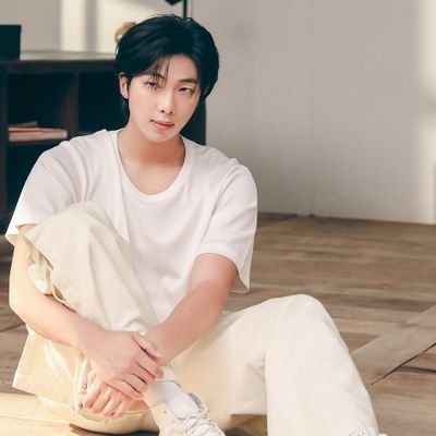 Fan account @BTS_twt 💜🌍𝕟𝕝𝕪 𝔹𝕒𝕟𝕘𝕥𝕒𝕟✨ Namjoonstan 🐨 OT7✨
˚♡ ⋆。✨ LM 🍷✨˚♡。🥂FAN OF SPECIAL ENVOY 🌐