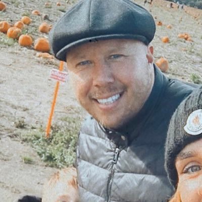 1_leebarker's profile picture. 