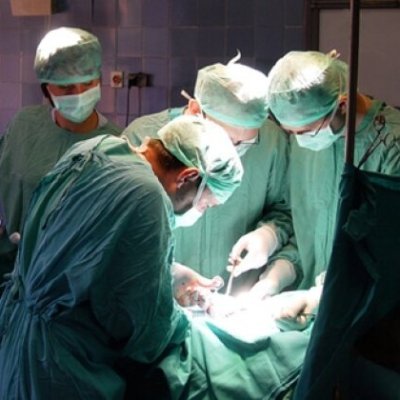 DrJakeArmstron1's profile picture. Certified emmergency Orthopedic surgeon specializing in hip and knee replacement. | #Dad