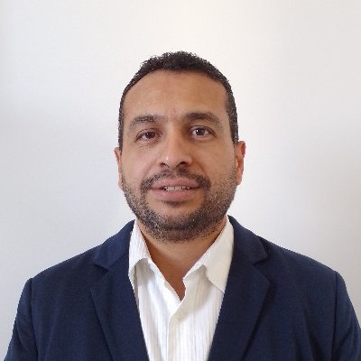 Químico de profesión, emprendedor por conviccion, padre de dos varones y esposo de la mujer más bella del mundo!