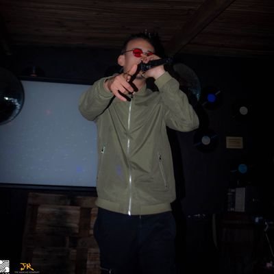 Bryan Cabrera | Música ♦️ | 20 Años |
Instagram: @bryan.rgu