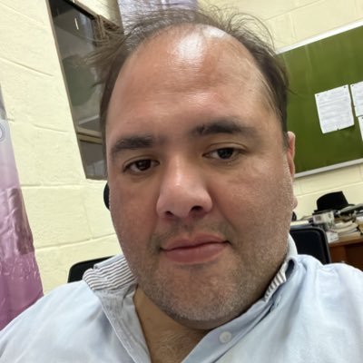 Msc en Ing. Industrial, Máster en Administración de Empresas, Msc en Planificación Estratégica Nacional Ex Presidente de la Unión de Ingenieros de la ANDE