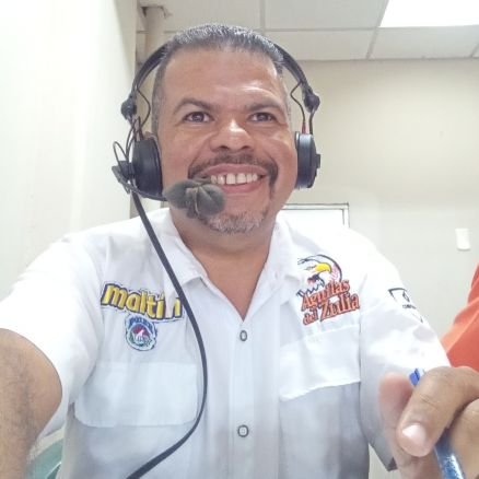 Periodista Deportivo, Narrador y Comentarista de Béisbol, Baloncesto y Fútbol.        Freelance rafaelpetitmcbo@gmail.com