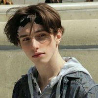 Lisa疯马秀视频 (@edwiinscott4) Twitter profile photo