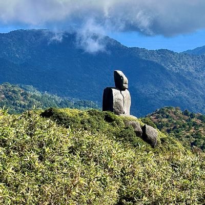 山が好きです。渓流釣りから始まり登山は約7年。写真を撮りながら、年配の方に追い越されながらゆるーく登るのが好きです。