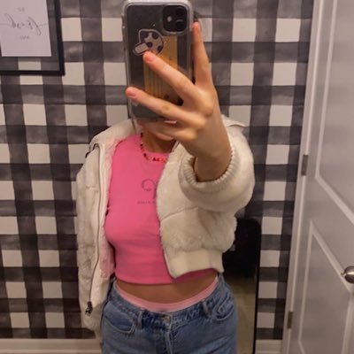 maddyLpadgett's profile picture. 💖🌈🍄💌