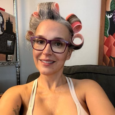 Lowellnancy1's profile picture. Single woman