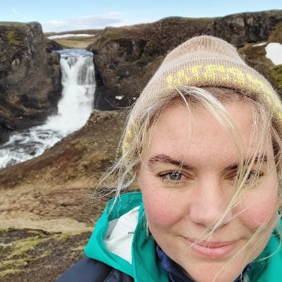 ElvaAgusts's profile picture. 90s elskandi líkamsvirðingarvæn skinka og sálfræðikennari sem ruglast alltaf á apóteki og bakaríi.