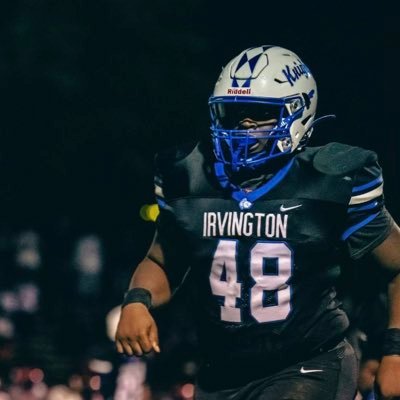 6'1 285 C/O’25  DT/IDL
RUNSTOPPER😤 @ Irvington High School