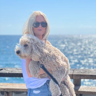 Former public defender, current corporate lawyer. Obsessed with my goldendoodle Louie Girl, politics, and the St. Louis Cardinals. ✨ STL ➡️ CHI ➡️ NYC ➡️ SF.