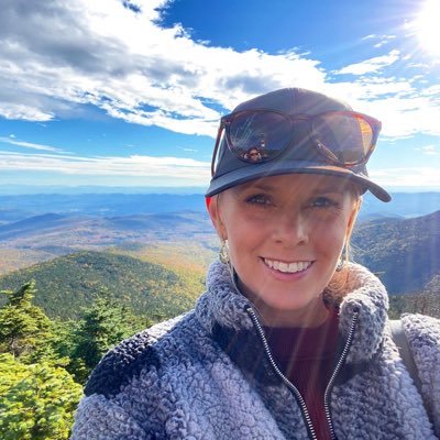 wife | dog mom | coffee drinker | former HS math teacher | beach bum | in pursuit of #coastFI | I ❤️ kites