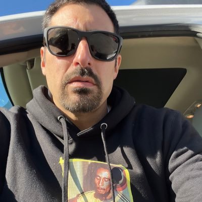 sem_one3's profile picture. Father of 4 girls, Husband to a gorgeous wife, Business Owner, Patriots & Redsox, SoleSavy, Fathers Rights ✝️