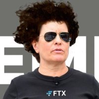 Kara Swisher (parody) (@realkaraswisher) Twitter profile photo
