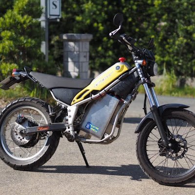 2020年からトリッカーを電動バイクに改造して走っています。
2023年、SUPER SOCO TCMAX 乗り始めました。