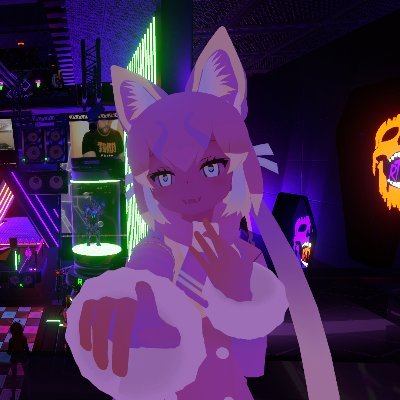 Am a Veru_Smol fox girl. • Smol DJ • IRL Event Manager • Multi-Club Staff & Host | 25F Based and Petpilled | Let me manage your IRL meetups, DM for info!