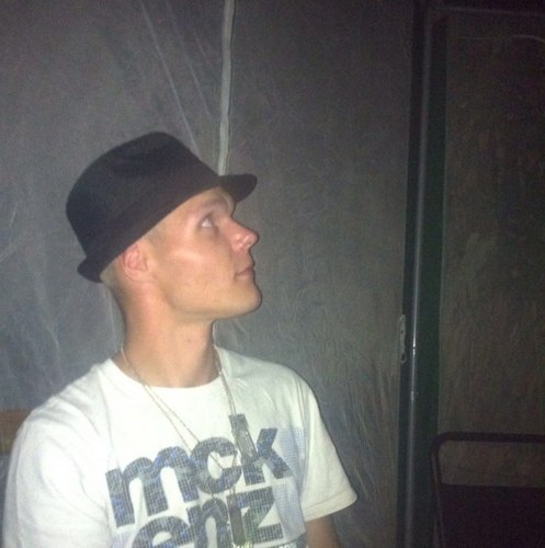 RRayminator's profile picture. 