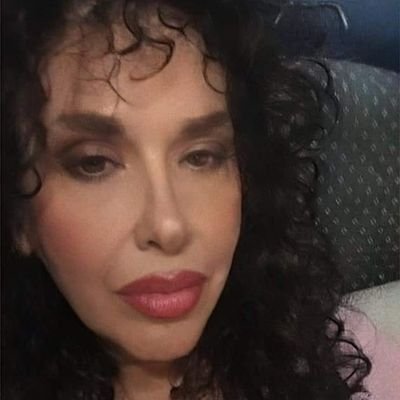 claudia28193566's profile picture. 