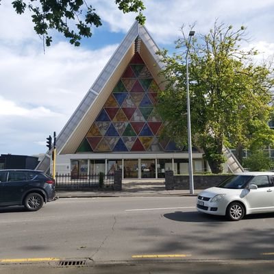 Lumiere229's profile picture. Romántica antirromántica y perdedora de corto recorrido. Si no llego a Ítaca, me quedo en Tabarca. Católica tocapelotas. Friki de la comunicación.