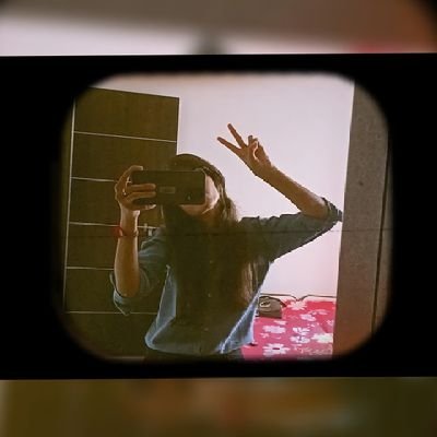 tishachauhan15's profile picture. 