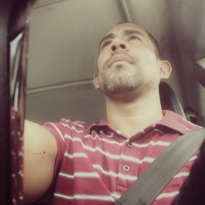Ingeniero en Telecomunicaciones. La vida es una sola, vivirla al máximo depende de ti.