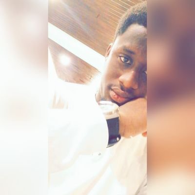 braeuu's profile picture. MD🩺||God🙌||SANTA⚫⚪||Music🎧||Tennis🎾||Liverpool⚽