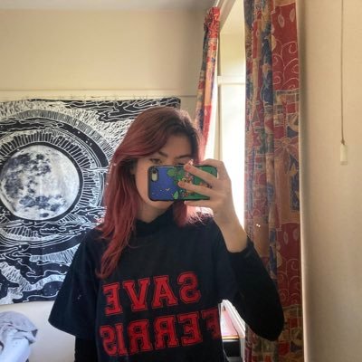 amyjclarke5's profile picture. she/her. 24